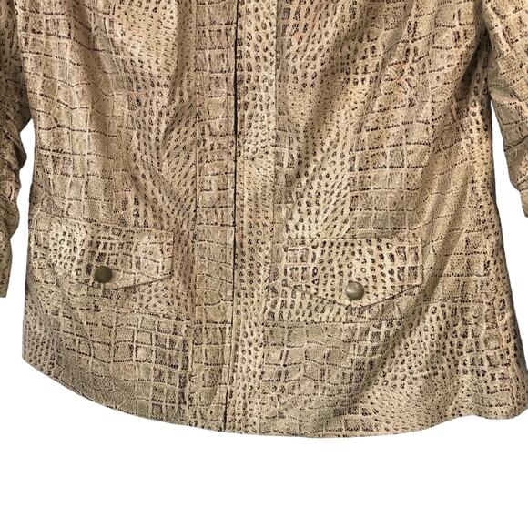 Chico's Size 0 Zipper Front Jacket Mock Neck Light Weight Faux Leather Texture - Picture 5 of 8